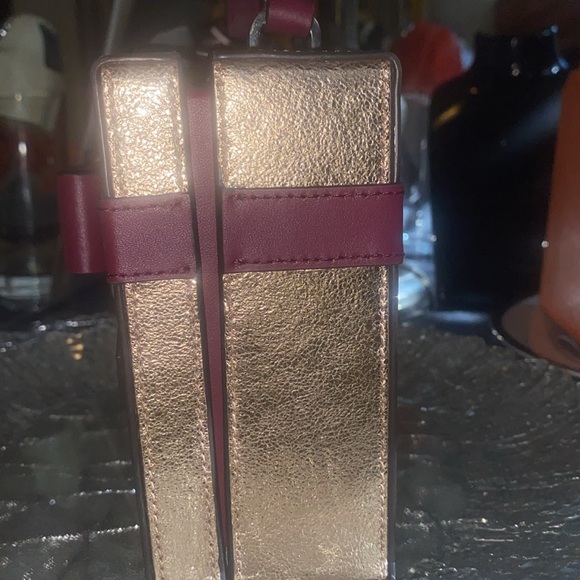 KATE SPADE wrapping party gift box Crossbody! - Picture 8 of 13